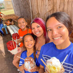 Family with shave ice